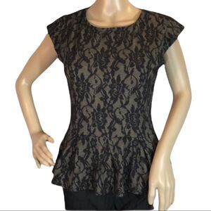 Big Strike Floral Applique Cap Sleeve Peplum Top M